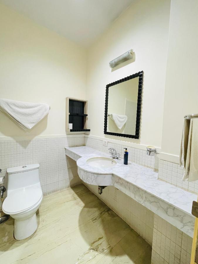 Bedchambers Serviced Apartments, Sector 40 Γκουργκάον Εξωτερικό φωτογραφία