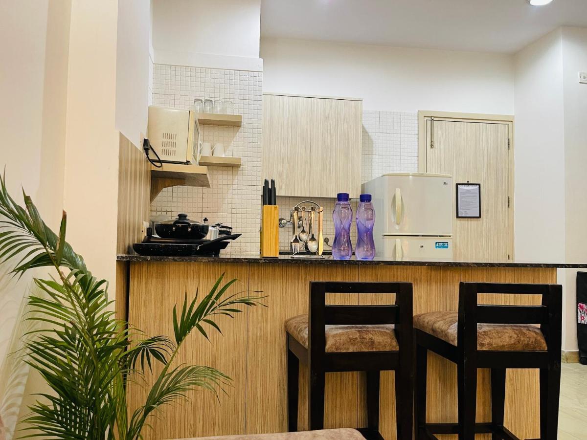 Bedchambers Serviced Apartments, Sector 40 Γκουργκάον Εξωτερικό φωτογραφία